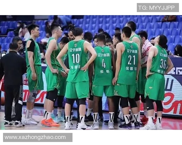 李晓旭的成长之路：从普通学生到篮球场上的明星之旅