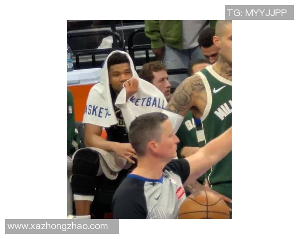 字母哥愤怒撕毁球衣雄鹿惨败后更衣室内爆发激烈冲突